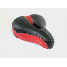 Седло велосипедное (черный карбон, красное) (265*230) (широкое с вентиляцией) TRIX